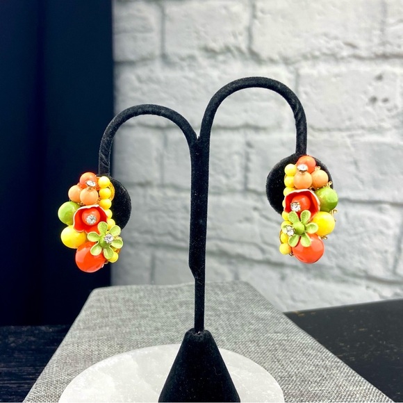 VINTAGE Fruit Cocktail Enamel Rhinestone Flower Earrings 1950s Showgirl - Picture 2 of 6